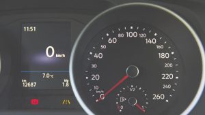 alerta de combustible bajo en coches volkswagen no te quedes sin gasolina