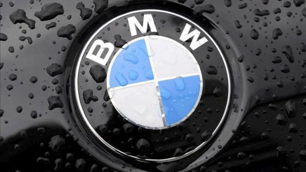 descubre el significado detras del iconico logo de bmw