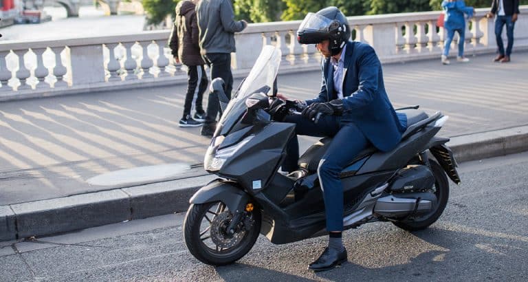 descubre la moto ideal para la ciudad las mas comodas en 2021