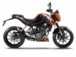 la moto duke 200 alcanza hasta 140 km h de velocidad maxima